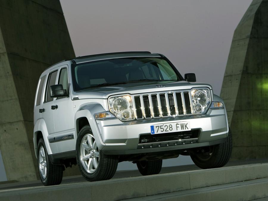  Jeep Cherokee Limited 3.7L (KK) 2007 года  (фото 7 из 31)